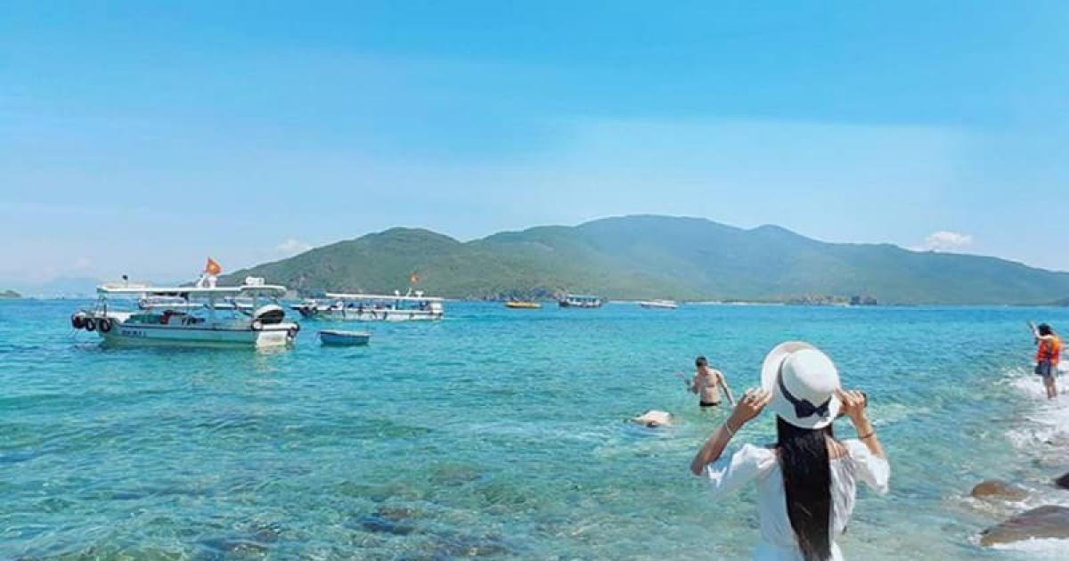 Vẻ đẹp bình yên thơ mộng tại bãi biển Dốc Lết Nha Trang