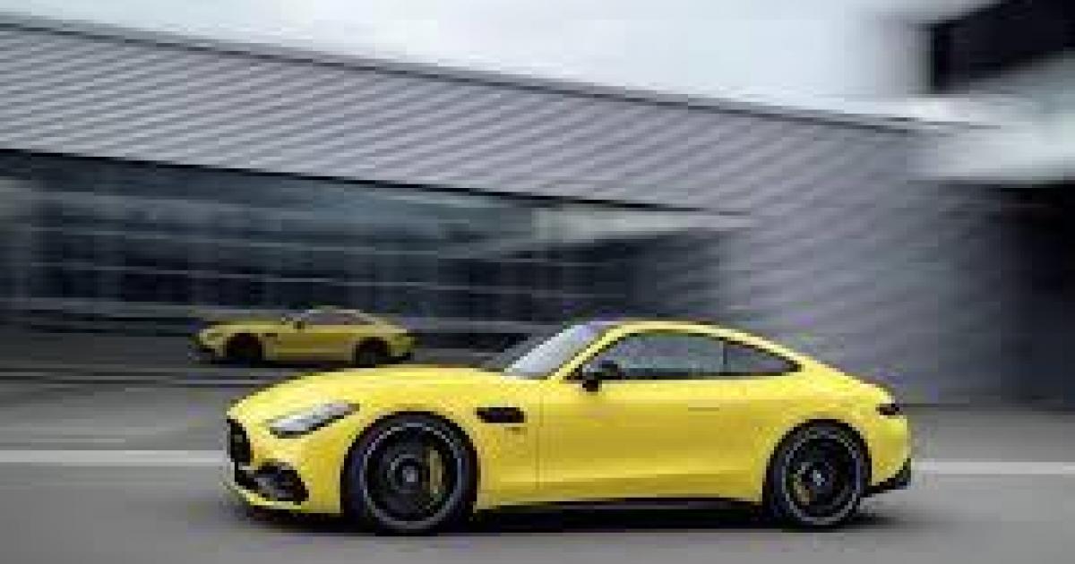 Mercedes-AMG GT 43 mới có giá khởi điểm quy đổi từ 2,7 tỷ Đồng