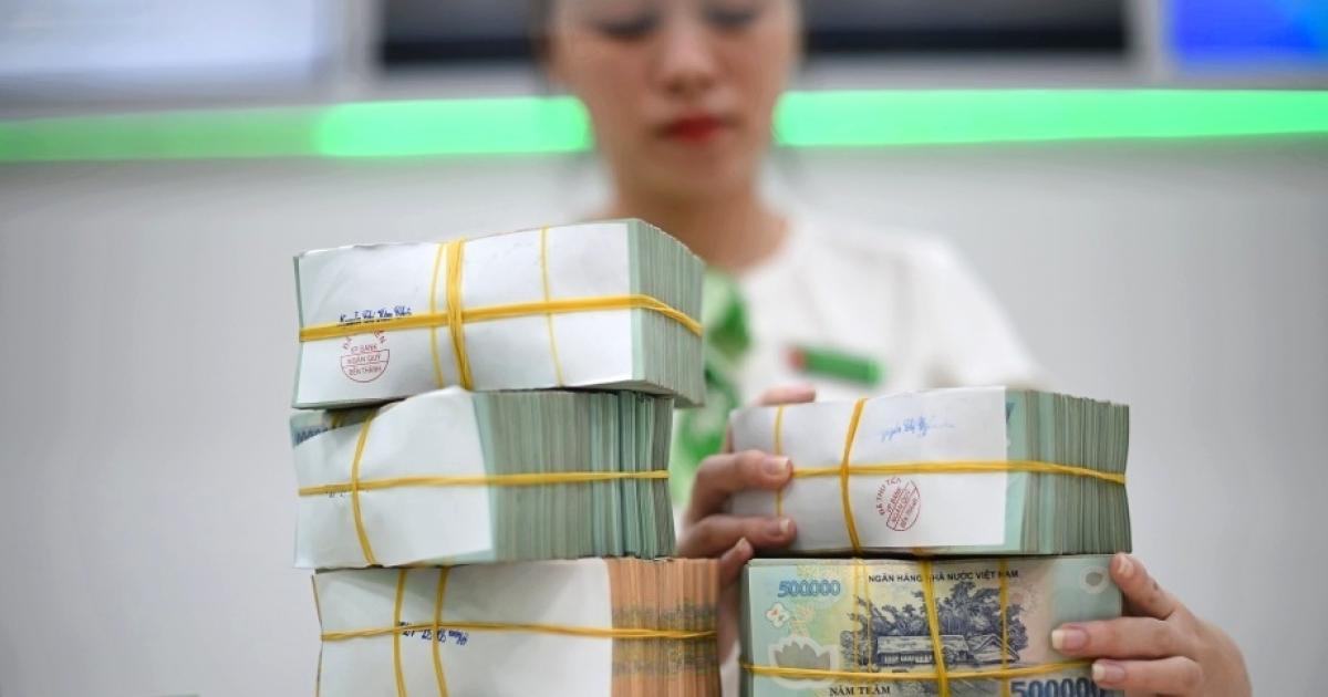 Gần 16% ngân hàng lo tăng trưởng âm năm 2024, nợ xấu kỳ vọng tiếp tục giảm