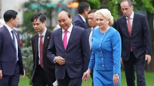 Thủ tướng Nguyễn Xuân Phúc kết thúc chuyến thăm chính thức Romania