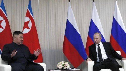 Tổng thống Nga Putin vui vẻ nhận lời mời thăm Triều Tiên