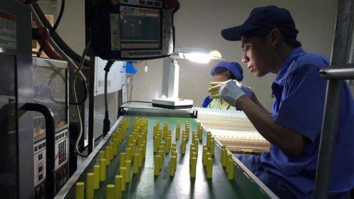 Lượng đơn hàng mới của ngành sản xuất Việt Nam tiếp tục tăng mạnh