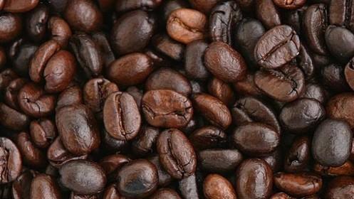 Cà phê trong nước tăng giá nhẹ, thế giới tiếp tục chuỗi ngày ảm đạm