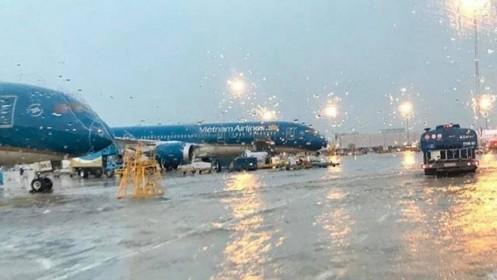 Sân bay Tân Sơn Nhất phập phồng lo ngập
