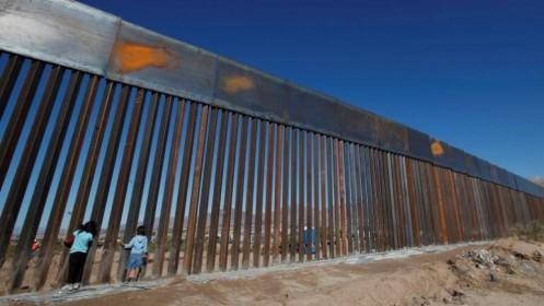 Dự án xây tường biên giới Mỹ - Mexico tiếp tục gặp trở ngại