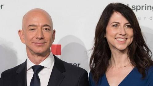 Nhận 37 tỷ USD sau ly hôn, vợ cũ ông chủ Amazon từ thiện một nửa