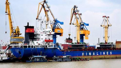 Vinalines vận chuyển hàng trăm nghìn tấn than cho doanh nghiệp Việt