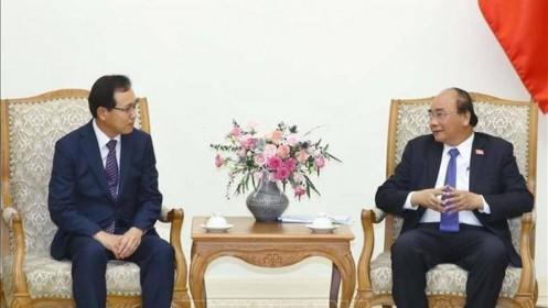 Thủ tướng Nguyễn Xuân Phúc tiếp Tổng giám đốc Tổ hợp Samsung tại Việt Nam