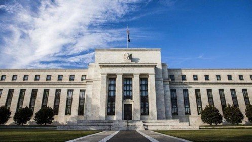 Sức ép chính trị khiến quyết định hạ lãi suất của Fed trở nên phức tạp