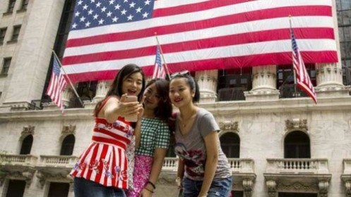 Các cửa hàng ở Mỹ đối mặt với tổn thất do dòng khách du lịch từ Trung Quốc giảm