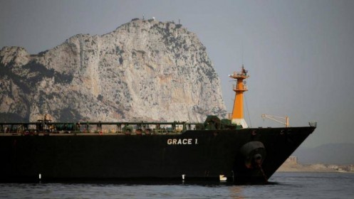 Mỹ cảnh báo trừng phạt mạnh hành động hỗ trợ tàu Adrian Darya của Iran
