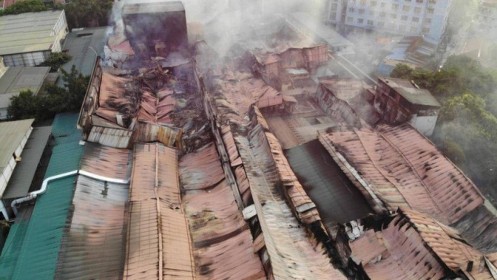 Bộ Tài nguyên-Môi trường đưa ra nhiều khuyến cáo người dân sau vụ cháy Công ty Rạng Đông