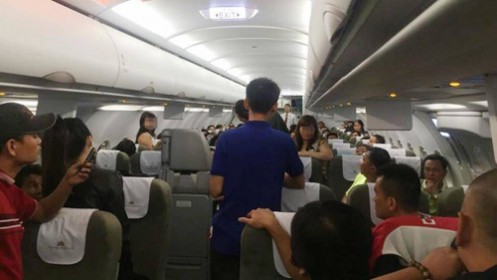 Lại phát hiện người Trung Quốc trộm tiền trên máy bay