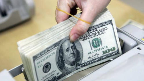 Vietcombank giảm mạnh giá mua USD tiền mặt