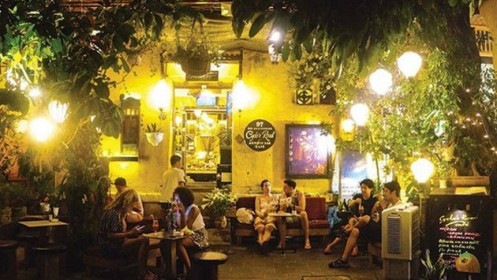 Quán cà phê ở Hội An bị “tố” chỉ tiếp khách Tây, đuổi khách Việt