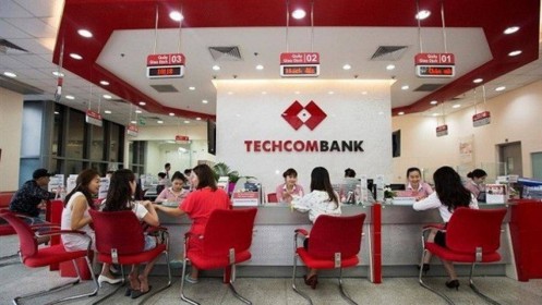Techcombank của Hồ Hùng Anh bán ESOP nửa giá thị trường, ai lợi?