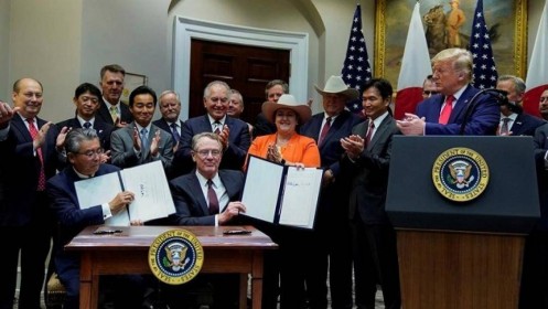 Mỹ và Nhật Bản ký kết thỏa thuận thương mại song phương
