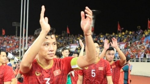 ĐT Việt Nam 'bơi' trong tiền thưởng sau chiến thắng trước Malaysia