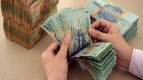 Lãi suất liên ngân hàng diễn biến trái chiều so với mọi năm
