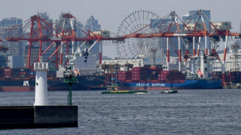 Xuất khẩu lao dốc đặt Nhật Bản trước sức ép nới lỏng tiền tệ
