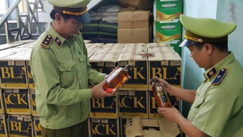 Quảng Bình: Phát hiện hơn 3.000 chai rượu ngoại nhập lậu trị giá gần 1,5 tỷ đồng