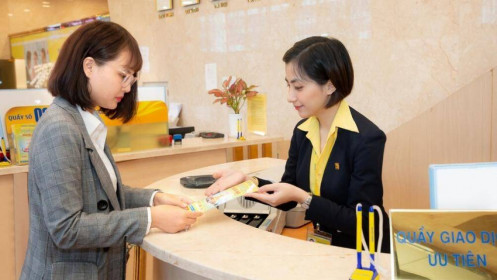 Nam A Bank khuyến mãi lớn cho khách hàng gửi tiết kiệm