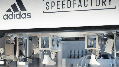 Adidas sẽ di dời hoạt động sản xuất sang các nước châu Á