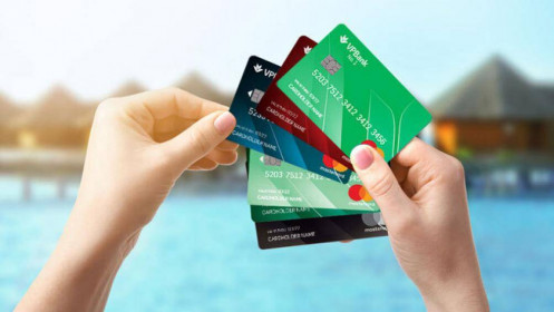 Tại sao các giao dịch thẻ tín dụng phải mất một thời gian dài mới xuất hiện trong sao kê?