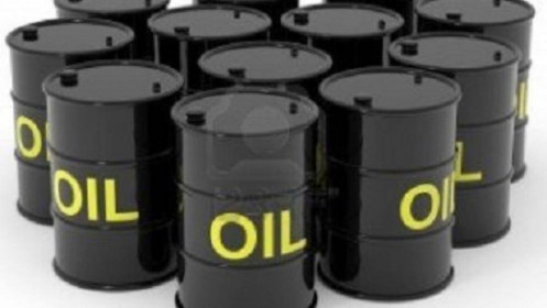 Giá dầu thế giới giảm hơn 1% do lo ngại về đàm phán thương mại Mỹ-Trung