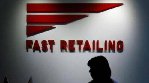 Đại gia bán lẻ Fast Retailing hạ triển vọng kinh doanh năm 2020