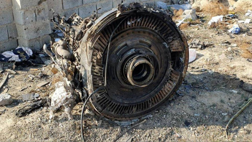 Iran bắt người quay phim tên lửa bắn rơi máy bay Ukraine