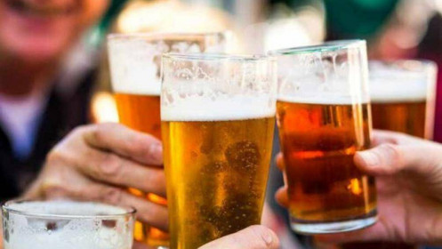 Người Việt Nam sẽ uống bia ít hơn vì... virus Corona