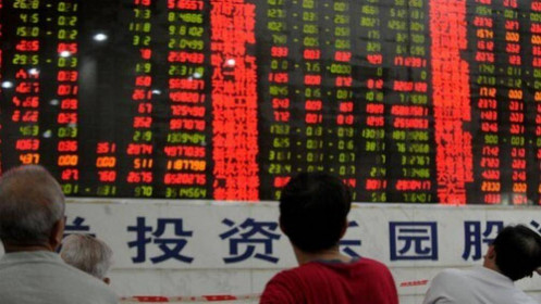 Vì sao Trung Quốc để cho thị trường chứng khoán lao dốc?