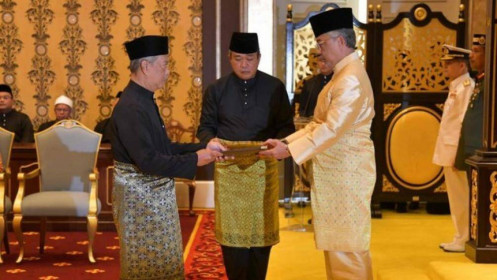 Tân thủ tướng Malaysia nhậm chức