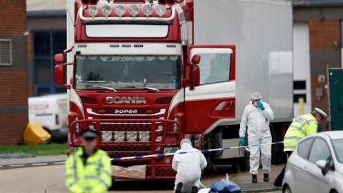 Vụ 39 thi thể trong xe tải: Cảnh sát Anh cáo buộc thêm đối tượng liên quan