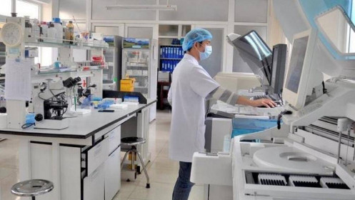 Bộ Y tế yêu cầu báo cáo việc mua sắm máy Real-time PCR tự động phục vụ xét nghiệm