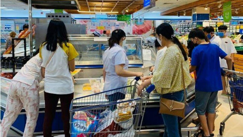 Trung tâm thương mại, siêu thị TP Hồ Chí Minh đông khách trong ngày nghỉ lễ 30/4