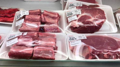 [Video] Giá thịt heo vẫn ở mức cao do còn nhiều khâu trung gian