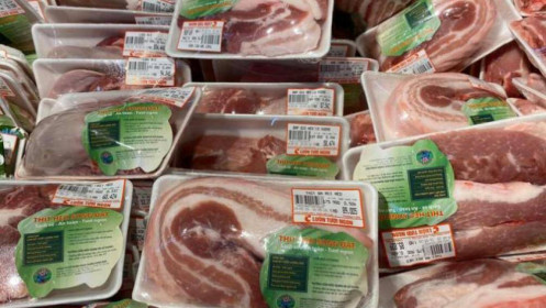 Giá thịt lợn hơi 'hạ nhiệt' vì thông tin cho nhập thịt lợn sống nguyên...