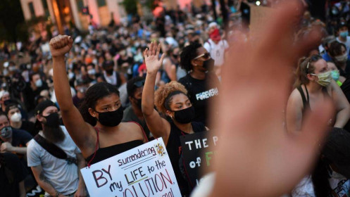 Lý do khiến Mỹ chìm trong vòng xoáy biểu tình bạo lực lớn nhất lịch sử