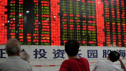 Nhà đầu tư Trung Quốc “đánh bạc” với sản phẩm đầu tư qua ngân hàng