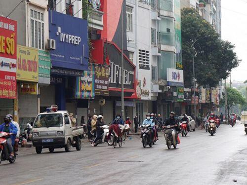 Đường phố Hà Nội nhộn nhịp trở lại sau những ngày đầu thực hiện lệnh 'cách ly xã hội'