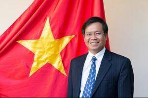 Đại sứ Hoàng Anh Tuấn