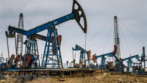 Giá dầu châu Á đi lên khi dự trữ dầu thô của Mỹ giảm mạnh