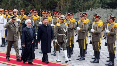 Mỹ từng bước đẩy Iran vào “vòng tay” Trung Quốc như thế nào?