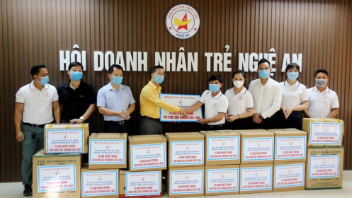 Hội Doanh nhân trẻ Nghệ An quyên góp khẩu trang và nước sát khuẩn ủng hộ nhân dân Đà Nẵng phòng chống dịch covid-19