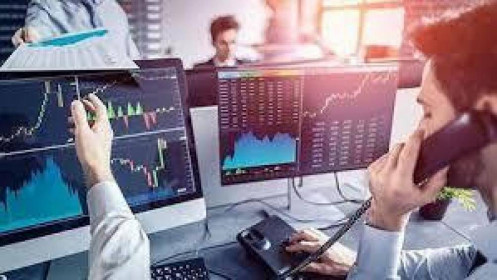 Chứng khoán ngày 17/9: Tiếp tục níu kéo trước mốc 900 điểm, đây là dịp tốt để cơ cấu lại danh mục