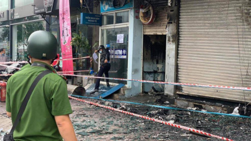 Bắt khẩn cấp đối tượng gây ra vụ cháy tại Phòng giao dịch ngân hàng Eximbank