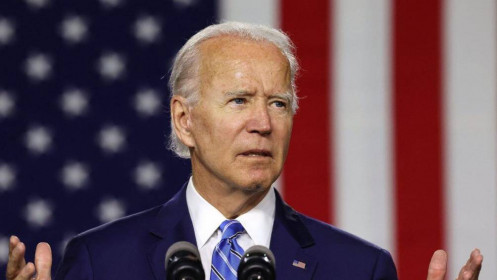 Joe Biden bác bỏ tuyên bố của Tổng thống Trump về việc sắp ra mắt vaccine Covid-19