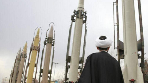 Tổng thống Mỹ sẽ ban hành sắc lệnh trừng phạt hoạt động buôn bán vũ khí của Iran